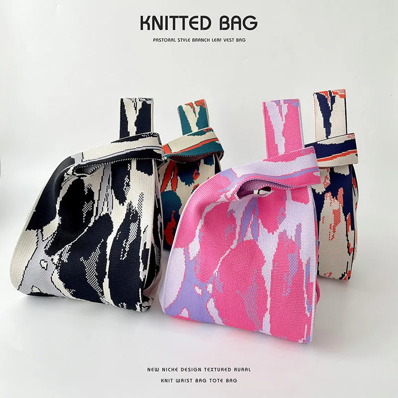 Contrast stone pattern knitted handbag