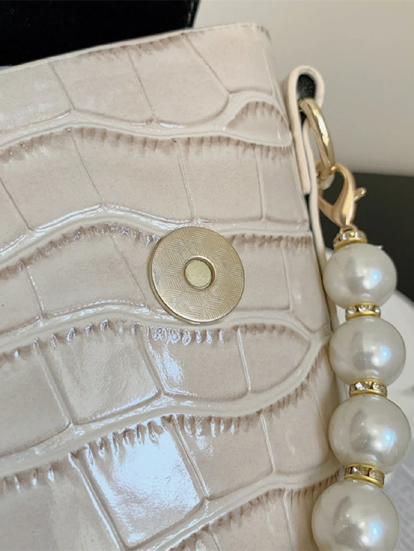 Faux Pearl Decor Croc Embossed Bucket Bag