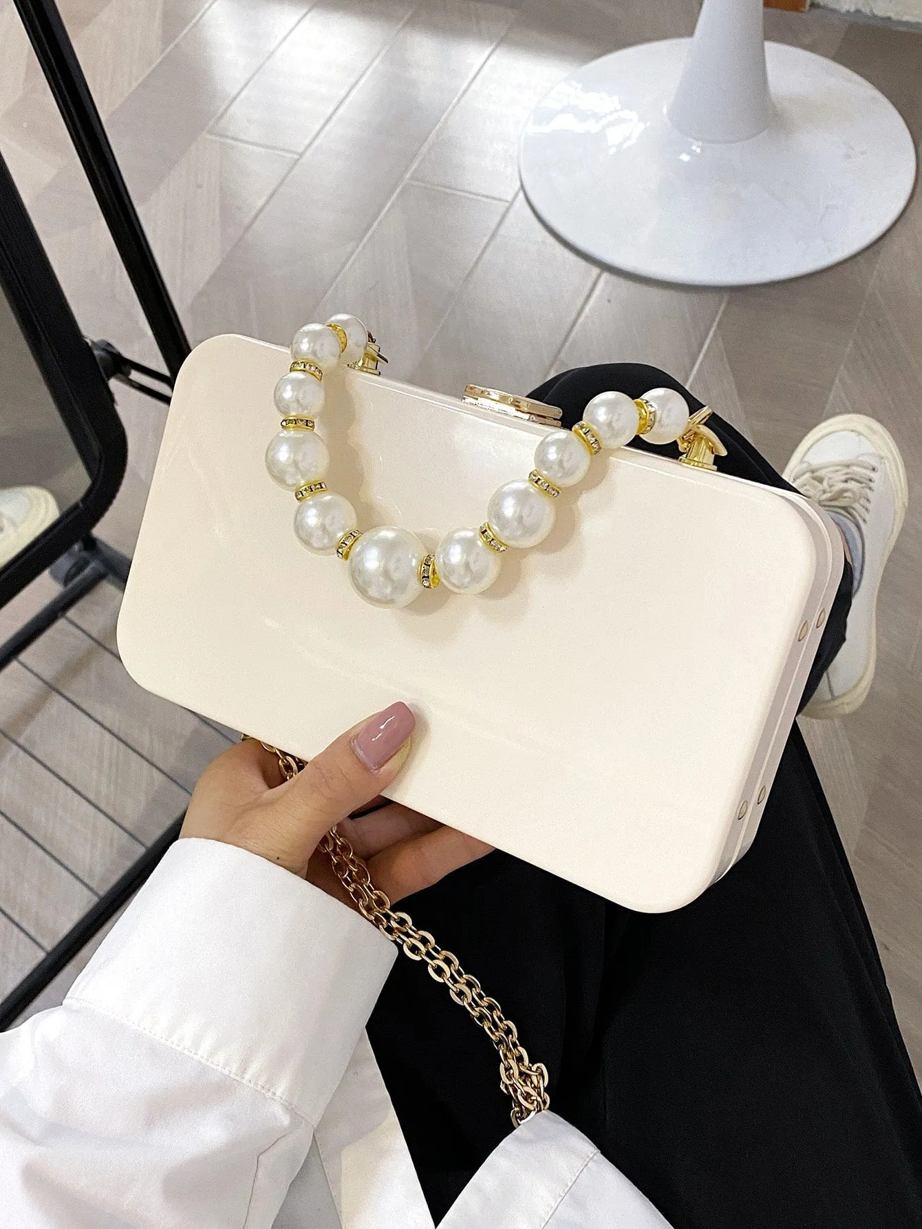 Faux Pearl Handle Chain Box Bag