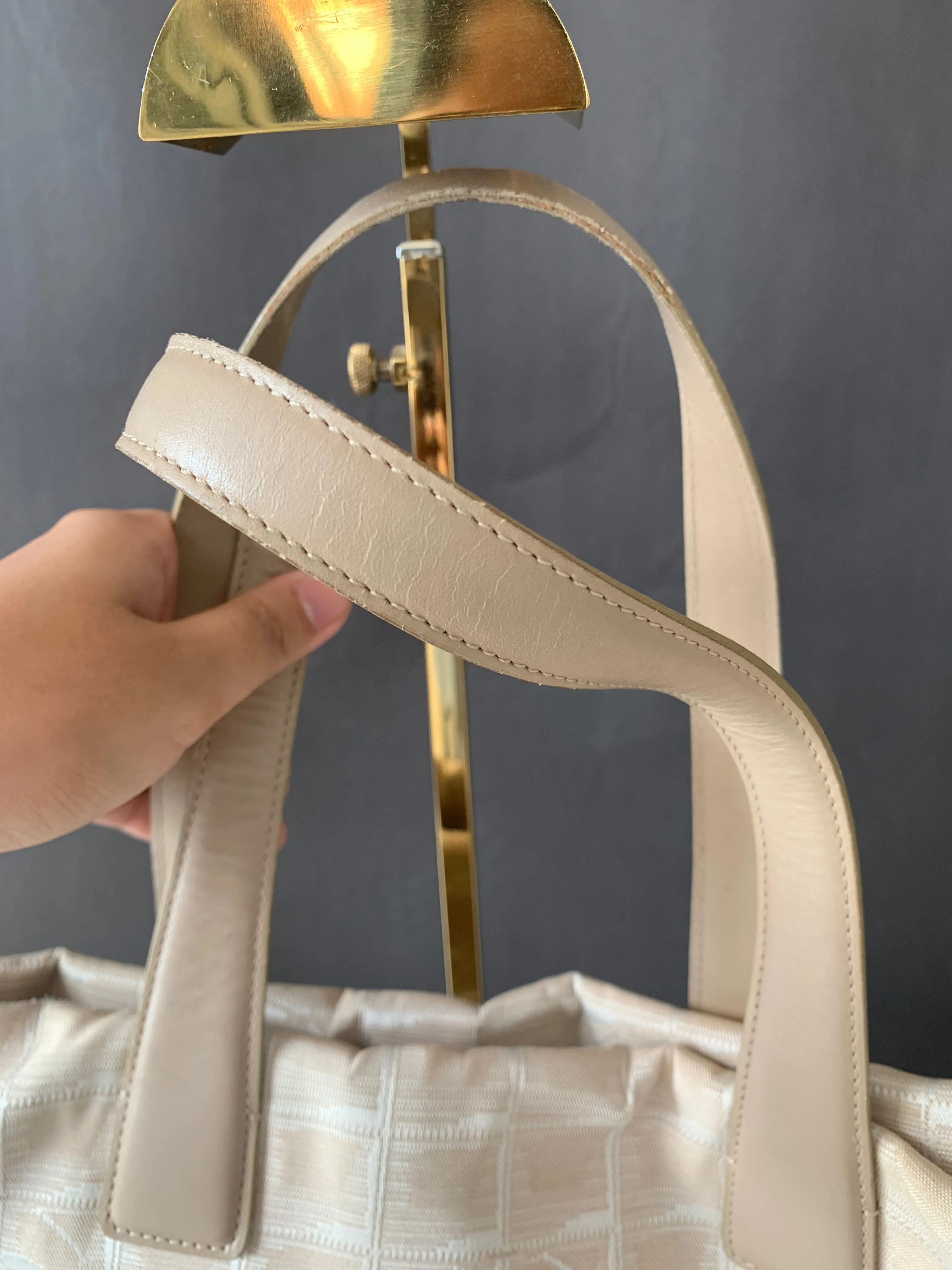 <b>CHANEL</b> <br>Travel Line Tote Medium