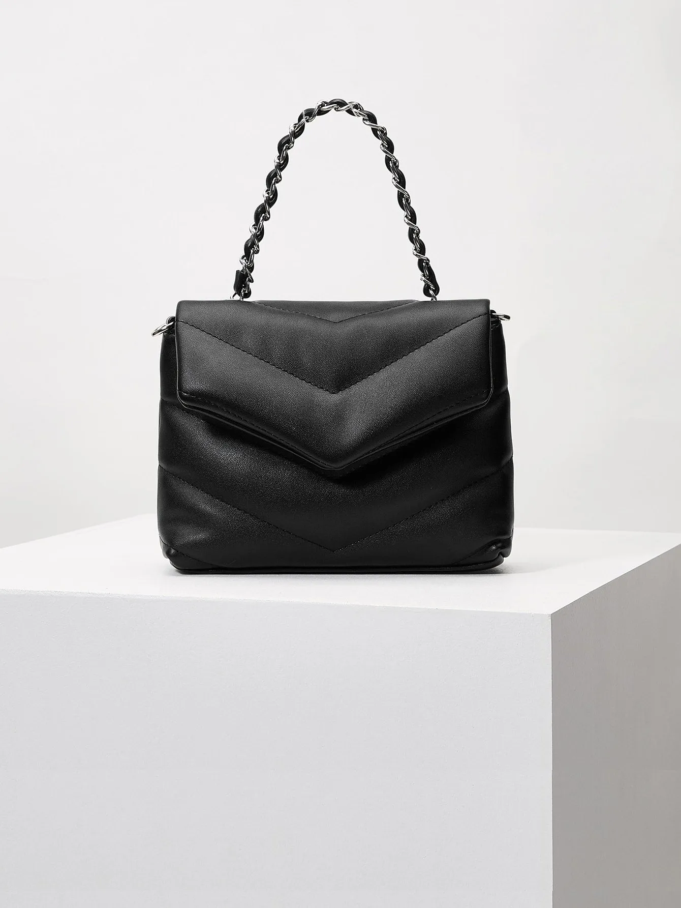 MOTF PREMIUM CHEVRON CHAIN SHOULDER BAG